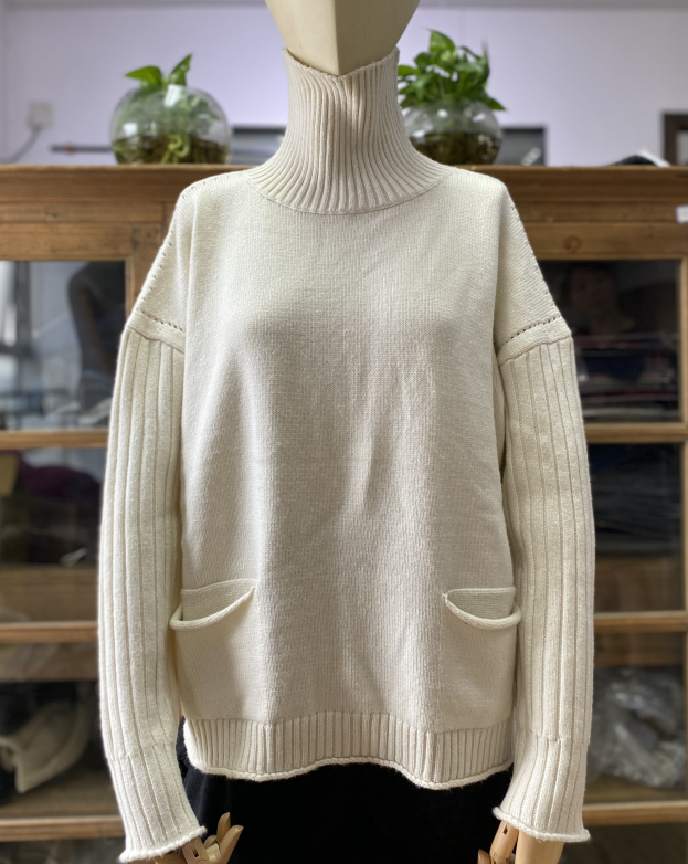 Women's sweater